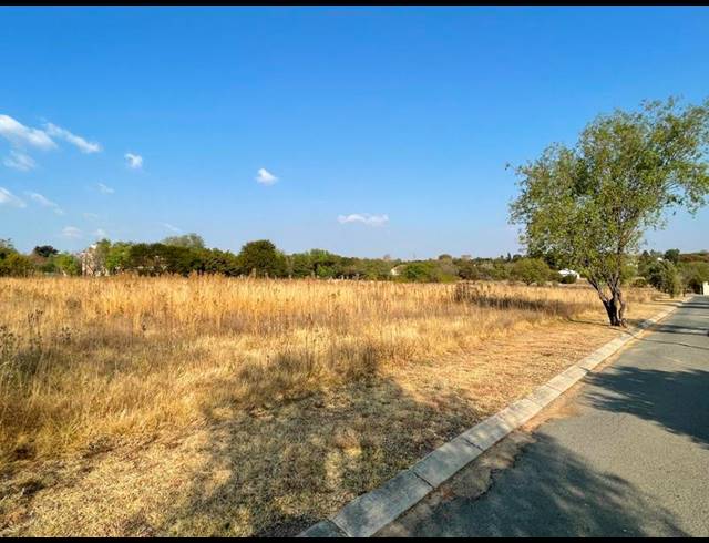 LAND FOR SALE IN BEAULIEU
